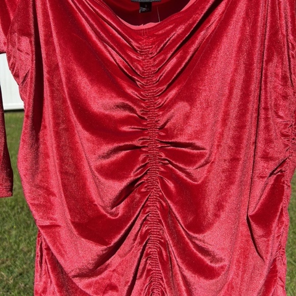 ~e New Torrid off the shoulder top - Picture 4 of 7